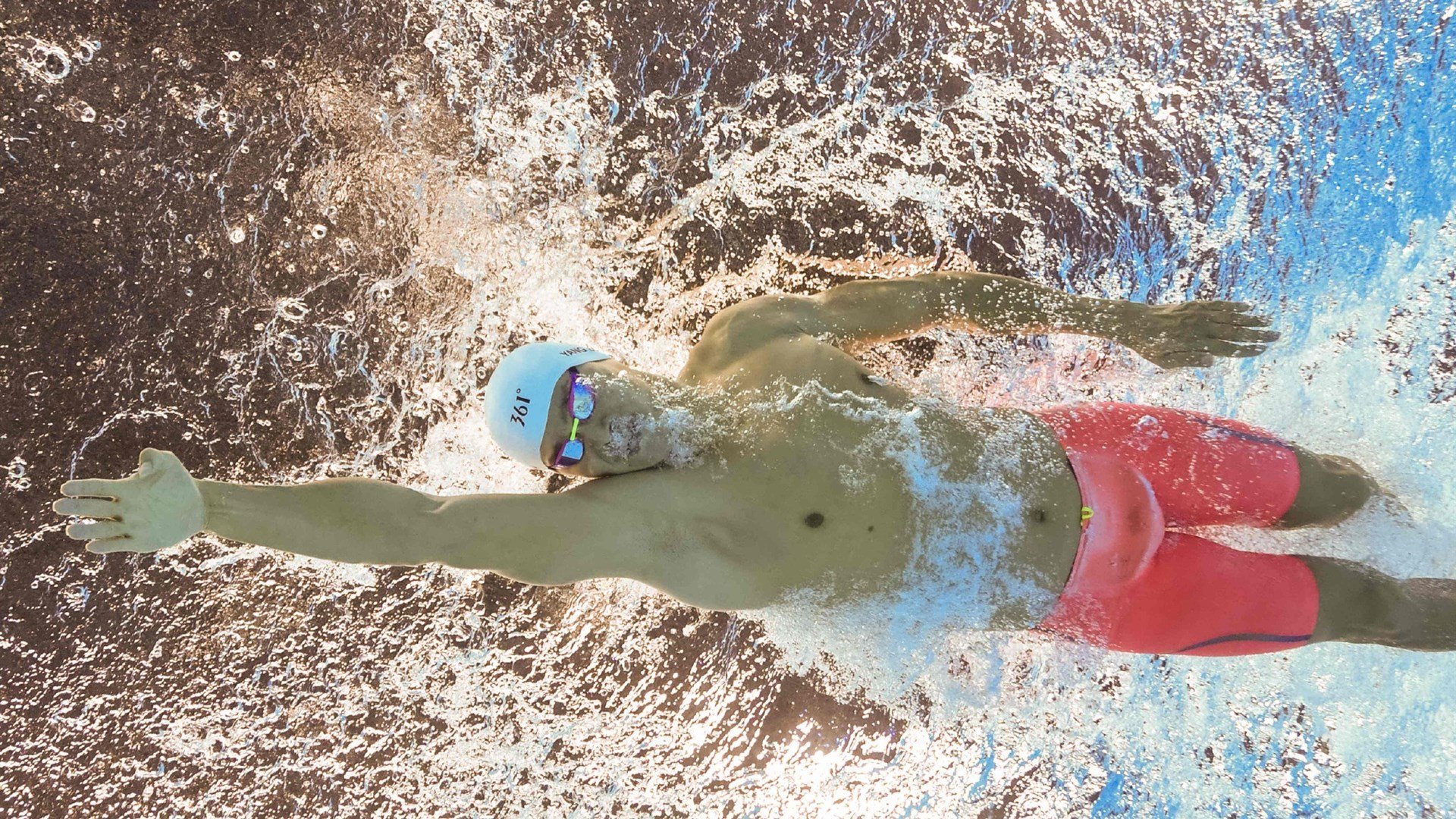 中国速度滑冰队世锦赛创佳绩 小将张宇破纪录摘金